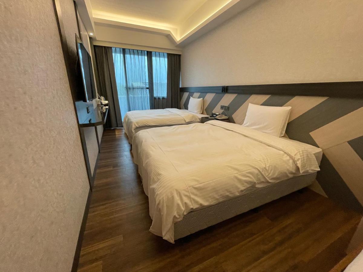 Weifeng Boutique Business Hotel - Zhanqian Branch Pingtung Εξωτερικό φωτογραφία