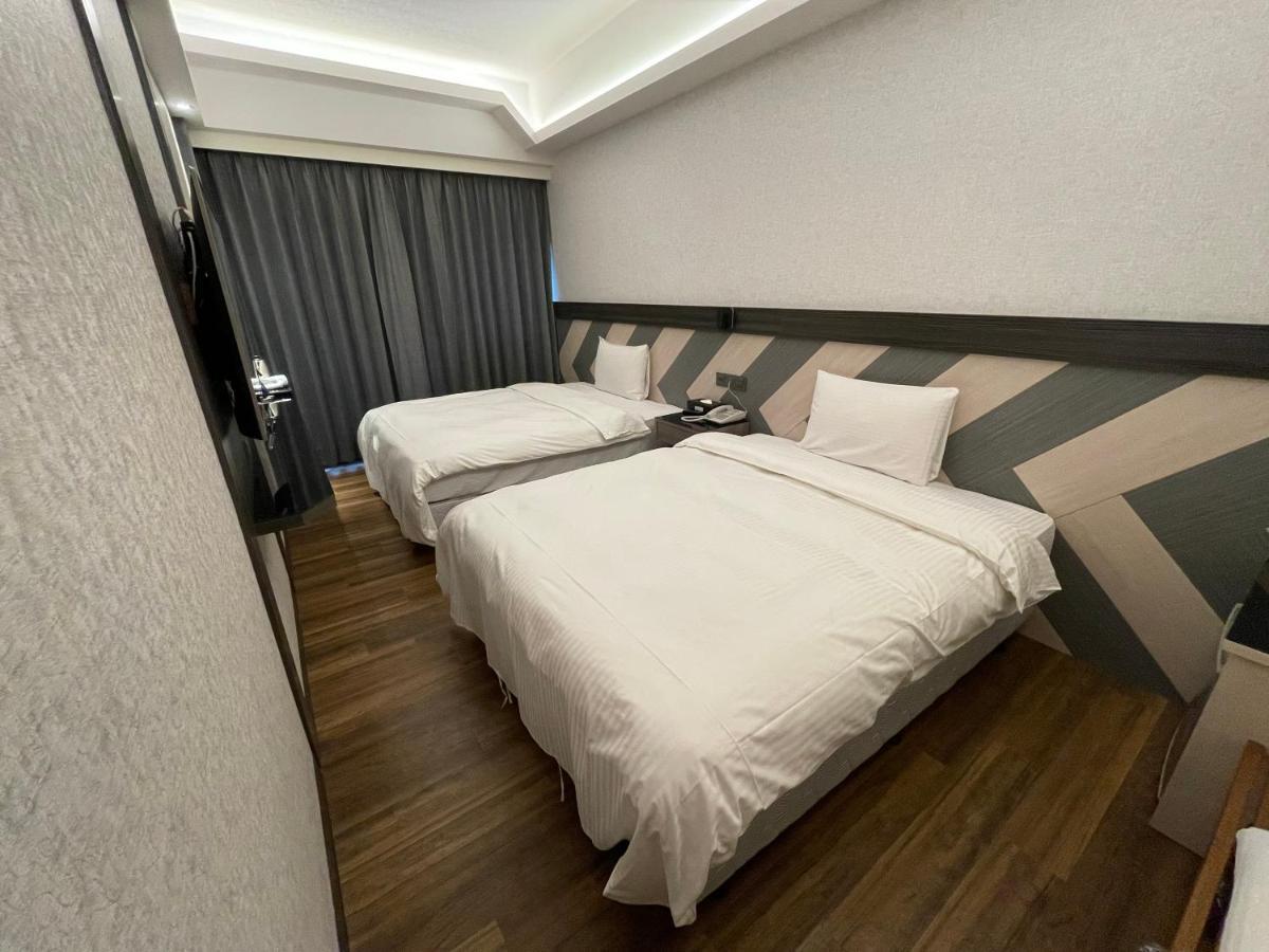 Weifeng Boutique Business Hotel - Zhanqian Branch Pingtung Εξωτερικό φωτογραφία