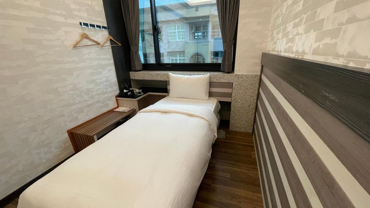 Weifeng Boutique Business Hotel - Zhanqian Branch Pingtung Εξωτερικό φωτογραφία